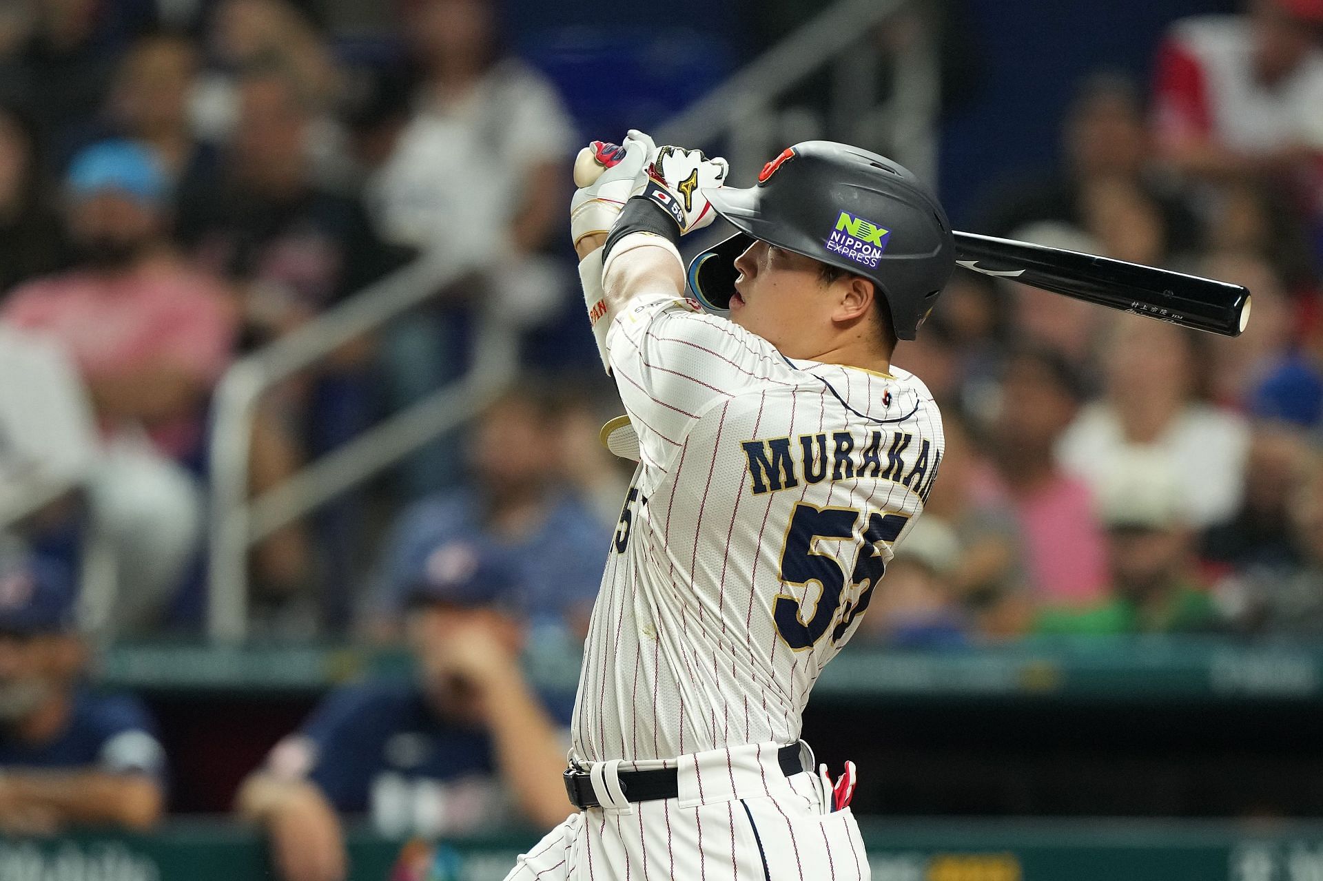 Muretaka Murakami currently plays for the Tokio Yakult Swallows in the NPB